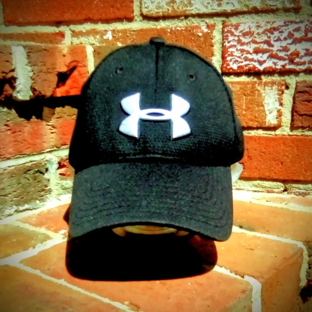 UA Under Armour Black Baseball Cap, Stretch Fit, M/L